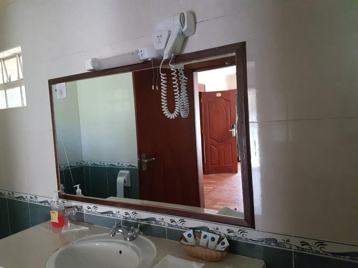 The Noble Hotel & Conference Centre Eldoret Extérieur photo