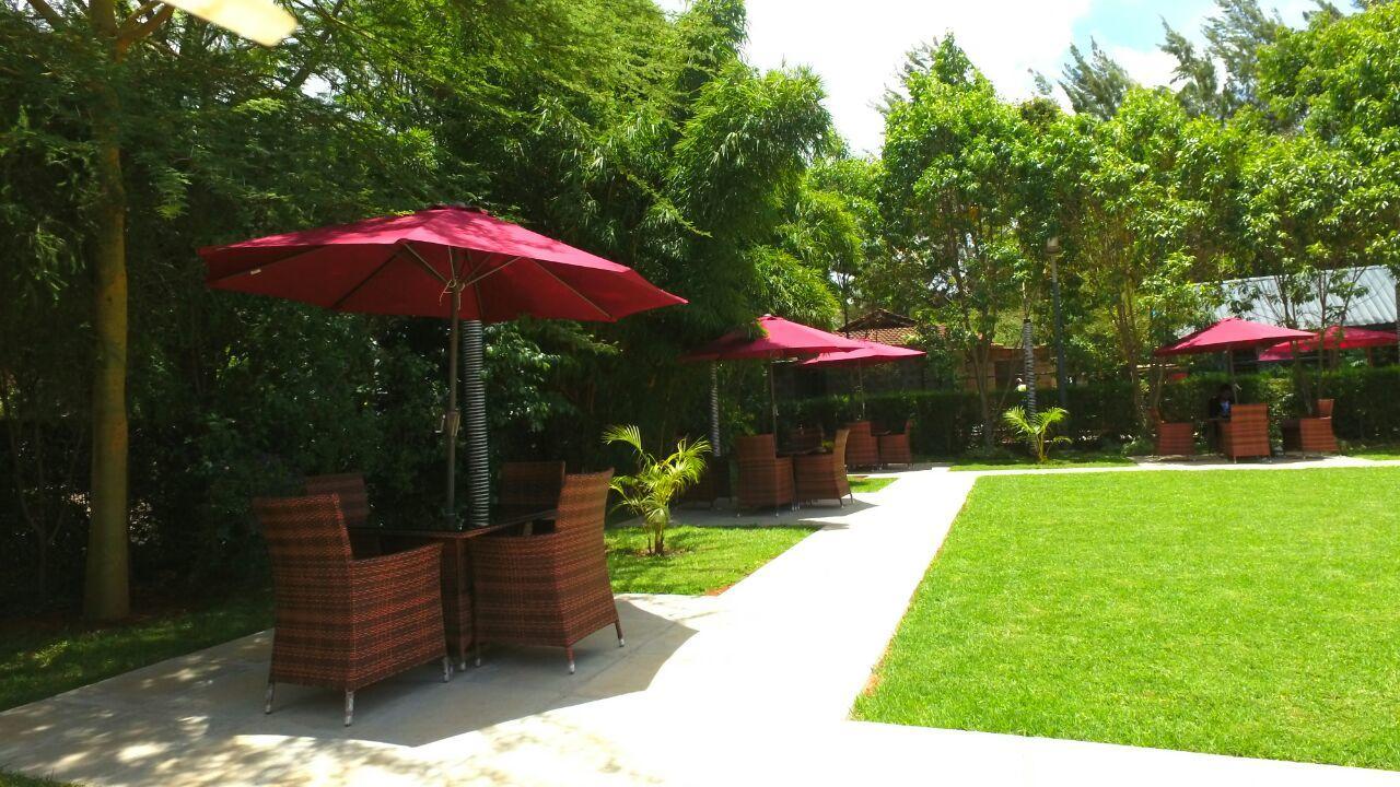 The Noble Hotel & Conference Centre Eldoret Extérieur photo